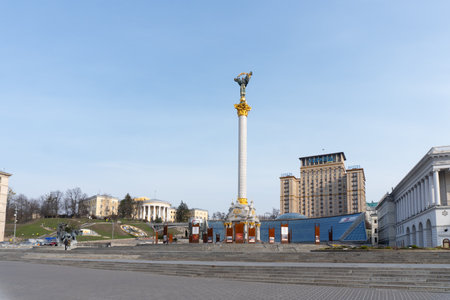 Kiev, Ukraine, March 27, 2020, view at the monument of Ukranian independance at Maidan at Kiev city center..のeditorial素材