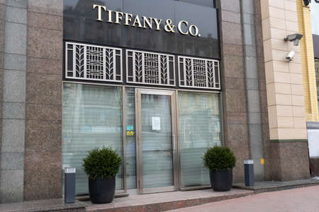Kiev, Ukraine, March 27, 2020, Tiffany shop is closed at quarantine time as measures of prevention coronavirus. .のeditorial素材