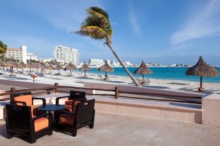 Cancun is a city in southeastern Mexico, located on the northeast coast of the Yucatán Peninsula in the Mexican state of Quintana Roo  It is a world-renowned tourist destination の写真素材