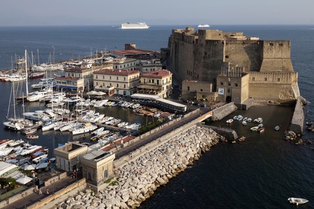 Castel dell'Ovo in the Gulf of Naples is the oldest standing fortification in Naples, Italy. The first castle on the site was built by the Normans in the 12th century.のeditorial素材
