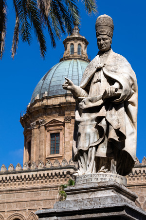 Statue of Pope Sergius in front of the Palermo Cathedral in Palermo, Sicilyの写真素材