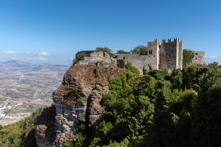Medieval Venus Castle in Erice, Sicily, dating from the Norman period, built on top of the ancient Temple of Venus, where Venus Ericina was worshiped.のeditorial素材