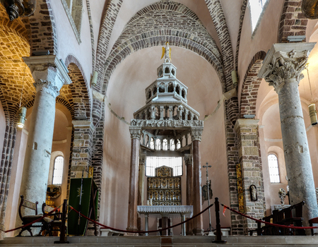 The altar of the Saint Tryphon cathedral, consecrated in 1166.のeditorial素材