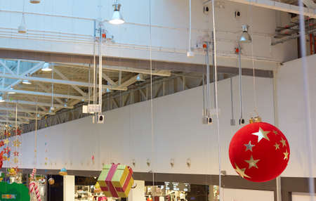 SAMARA, RUSSIA - NOVEMBER 15, 2017: Christmas decorations in the mall.のeditorial素材