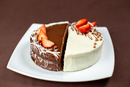 biscuit cake with strawberries