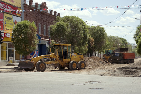 Repair pavement, street Soviet, Orenburg. Russia. 06.06.2009