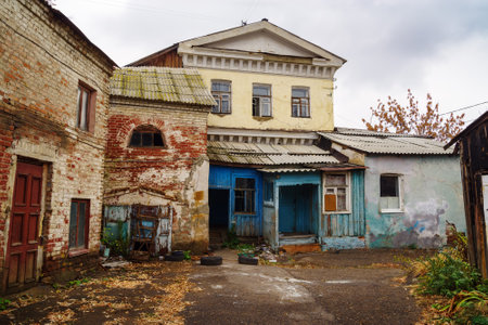 The yard of the old house. Autumn in the city. The picture was taken in Russia, in Orenburgのeditorial素材