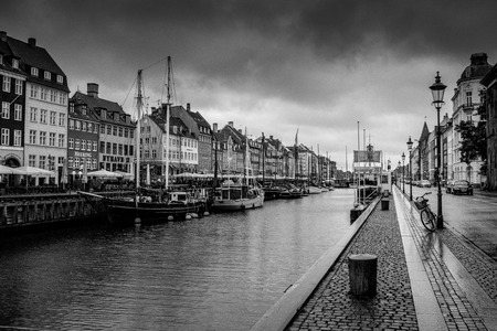 Nyhavn area during a morning rain in Copenhagen.のeditorial素材