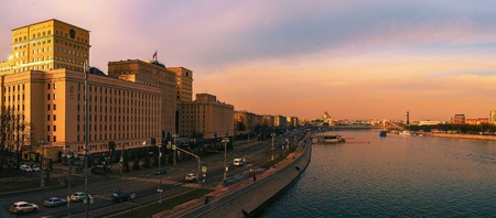 Bigbuilding  near the river under sunset skyの素材