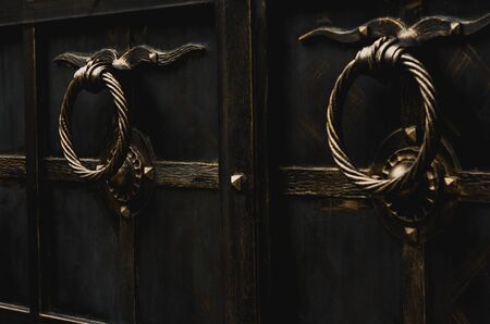 Round metal pens in gold tonesの写真素材