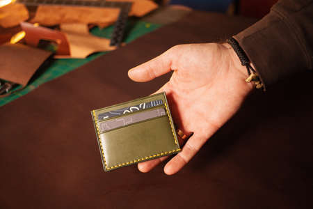 Beautiful genuine leather purse, workshop, DIY instruction, professional work, good for sale. green