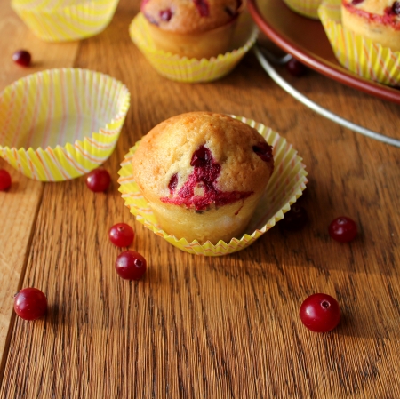 fresh muffin with cranberriesの写真素材