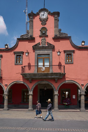 Tlaquepaque, Jalisco, Mexico - April 17, 2023: Facade and main entrance of the Municipal Presidency of Tlaquepaque.のeditorial素材