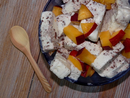 ice cream with peachの写真素材