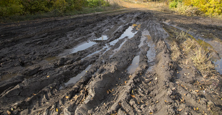 Autumn thaw and roadsの写真素材