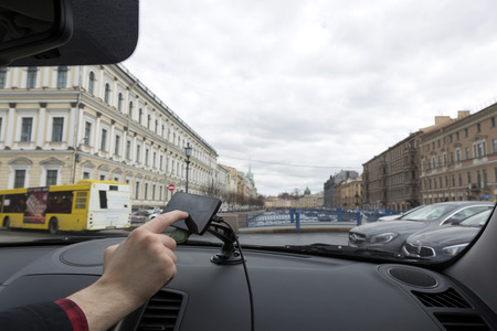 Configuring the route on the car GPS navigator