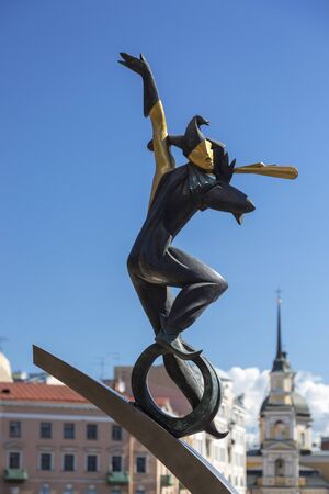 St. Petersburg, Russia - August 08, 2018: Sculpture "Circus Arrives" in front of the central entrance to the Great St. Petersburg State Circusのeditorial素材