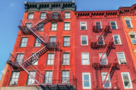 NEW YORK CITY, USA: Buildings and street traffic on the Broadway.It is the oldest northÃ¢ï¿½ï¿½south main thoroughfare in New York City, dating to the first New Amsterdam settlement.のeditorial素材