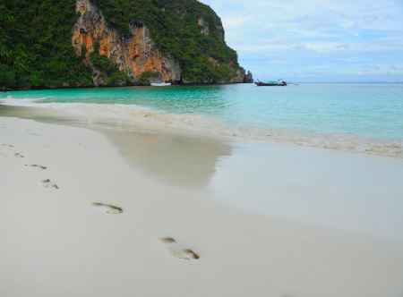 trail barefoot feet in the sandの写真素材