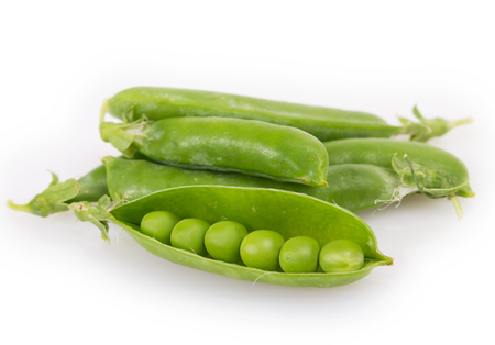 green pea isolated on white backgroundの写真素材