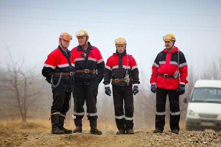 a group of workers from the oil of the oil pump Russia