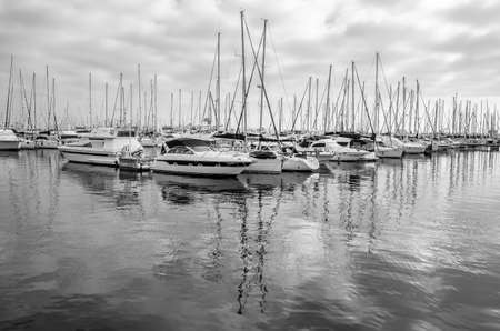 ALICANTE, SPAIN - DECEMBER 27, 2018: View of sailboats and yachts in the Mediterranean port of Alicante, Spainのeditorial素材