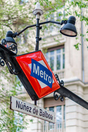 MADRID, SPAIN â MAY 12, 2021: Detail of Madrid metro sign at Nunez de Balboa subway stationのeditorial素材