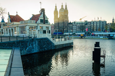 AMSTERDAM, THE NETHERLANDS - NOVEMBER 17, 2018: Urban landscape in Amsterdam, the Netherlandsのeditorial素材