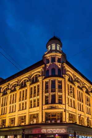 BUCHAREST, ROMANIA - NOVEMBER 17, 2013: Night urban scene in Bucharest, Romaniaのeditorial素材