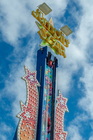 FUENGIROLA, SPAIN - OCTOBER 10, 2021: Sould Park in Fuengirola, Spain, a colorful outdoor amusement park with rides and games, seen from the portのeditorial素材