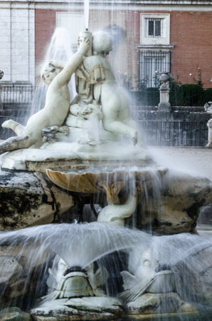 Fountain in a park in Aranjuez, Community of Madrid, Spainの写真素材
