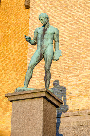 GOTHENBURG, SWEDEN - JULY 9, 2014: Statues in front of the Gothenburg Museum of Art, Sweden. The museum building was designed for the Gothenburg Exhibition in 1923 by architect Sigfrid Ericsonのeditorial素材