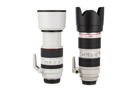 Varna, Bulgaria - August 05,2020: Image of  Canon RF 70-200mm f 2.8L IS USM and Canon EF 70-200mm f 2.8L II IS USM Lens  on a white background. Canon is the world largest SLR camera manufacturer.のeditorial素材