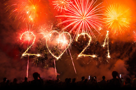 2021 made with sparklers on black backgroundの写真素材