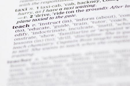 the word teach written in a thesaurus
