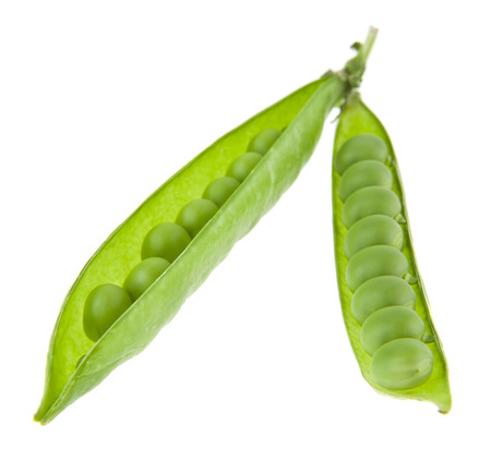 green peas isolated on white backgroundの写真素材