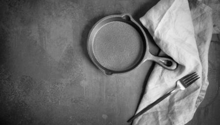 background, black, close-up, cook, cooking, background, dark, lunch, dish, equipment, fry ,gray, isolated, menu, metal, object, rustic ,shallow pan ,Silver, tableware, empty, shiny, cooking, table, recipe, food, pen, fork,Cutlery, dinner, vintage, top viewの写真素材