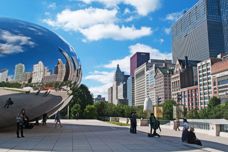 Cloud Gate sculpture, the Bean at Millennium Park, Loop community area, skyline, skyscrapers, tourists, reflections, Chicagoのeditorial素材