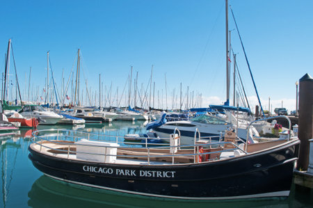 Sailboats and speedboats, dock, Chicago, Lake Michigan shorelineのeditorial素材