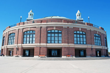Chicago: view of Navy Pier and Headhouse Auditorium on September 22, 2014のeditorial素材