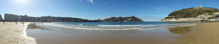 Donostia-San Sebastian, Basque Country, City, Spain. The La Concha beach, panoramic view. 28/01/2017のeditorial素材