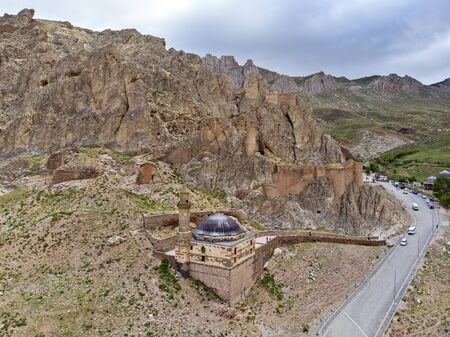 Aerial view of Eski Bayezid Cami, mosque located near Ishak Pasha Palace, Dogubayazit district. Turkey, Asia. The castle and mosque of Old Beyazitの写真素材