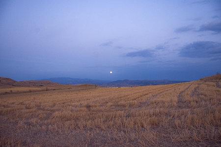Moonrise over the prairie inSv. Nikole Macedoniaの写真素材