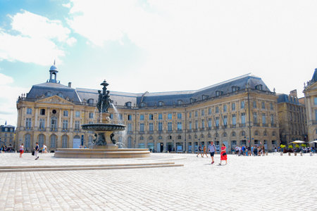 Fontane, Place de la Bourse square in Bordeaux, Franceのeditorial素材