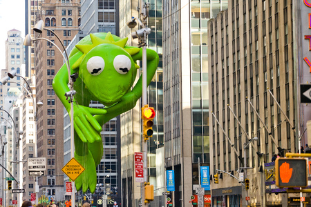 NEW YORK CITY - NOVEMBER 27 2014: the 88th annual Macys Thanksgiving Day parade stretched from Manhattans Upper West Side to Herald Square, viewed by 350,000 spectators.のeditorial素材