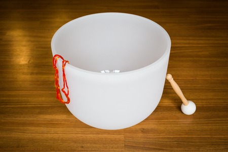 Big crystal singing bowl solo close upの写真素材