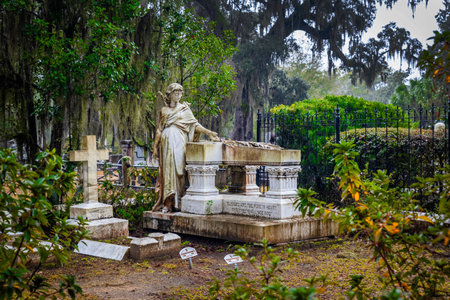 Savannah, GA, USA - 12-26-2023: Taliaferro Angel monument at Bonaventure Cemetery at Savannah Georgiaのeditorial素材