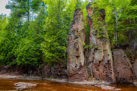 Famous Split Rock monument along the Split Rock River hikeの写真素材