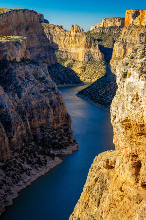 Scenic View of Bighorn Canyon River Bend at sunset from State Line Trailの写真素材