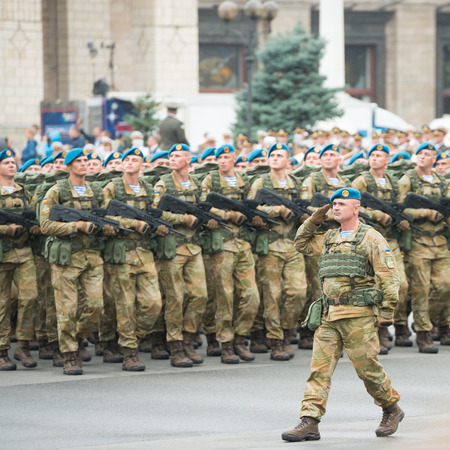 KIEV, UKRAINE - AUGUST 24, 2016: Military parade in Kyiv, dedicated to the Independence Day of Ukraine, 25th anniversary. Rows of military troops on Khreshchatyk streetのeditorial素材